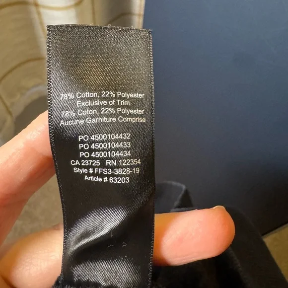 Aritizia TNA Black Hoodie with Front Pocket - Picture 5 of 5